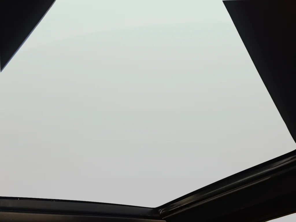 New 2026 Star White Metallic Tri-Coat Ford Platinum™ image 21