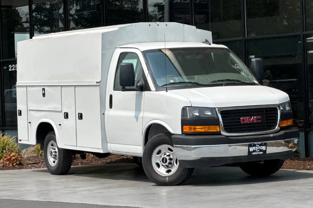 2025 GMC Savana Cutaway
