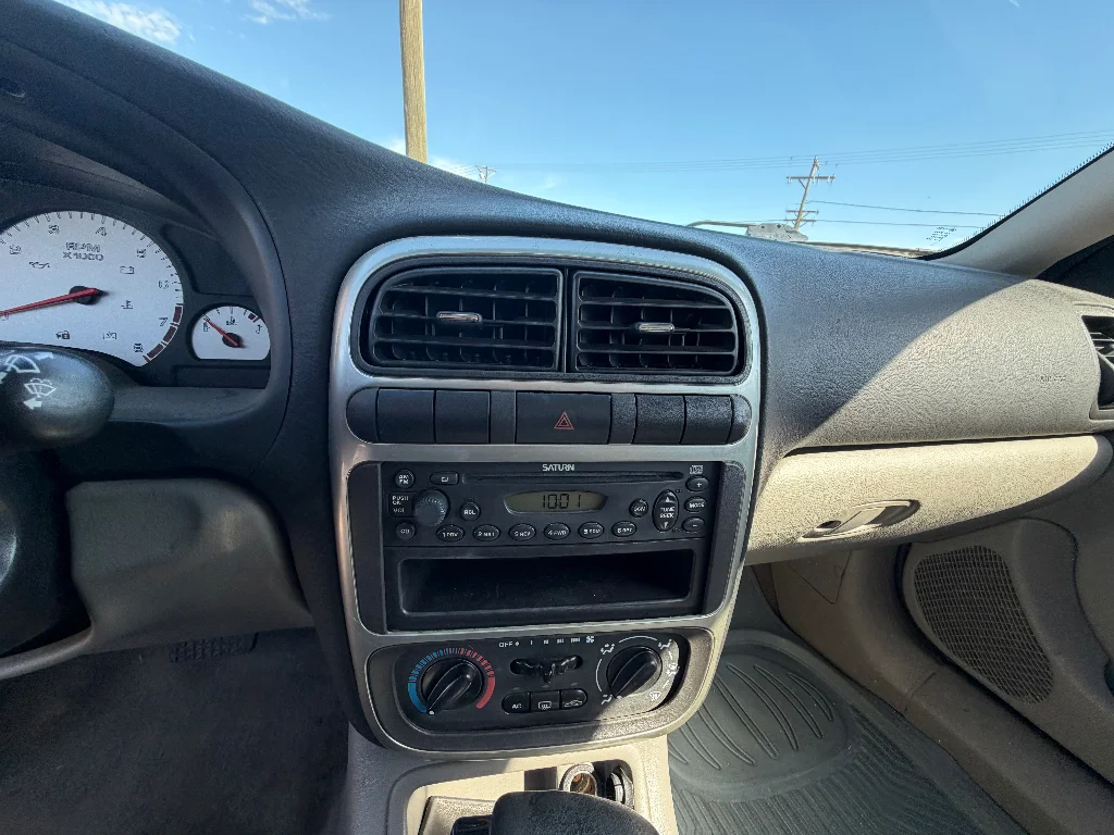 Used 2003 Medium Red Saturn L200 (A4) image 33
