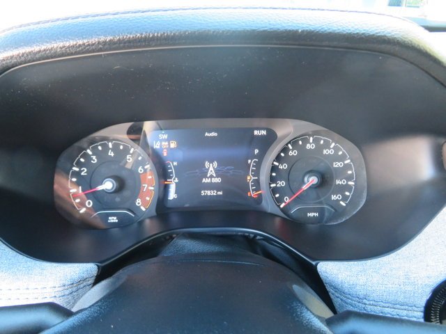 Used 2022 Granite Crystal Metallic Clearcoat Jeep Latitude image 31