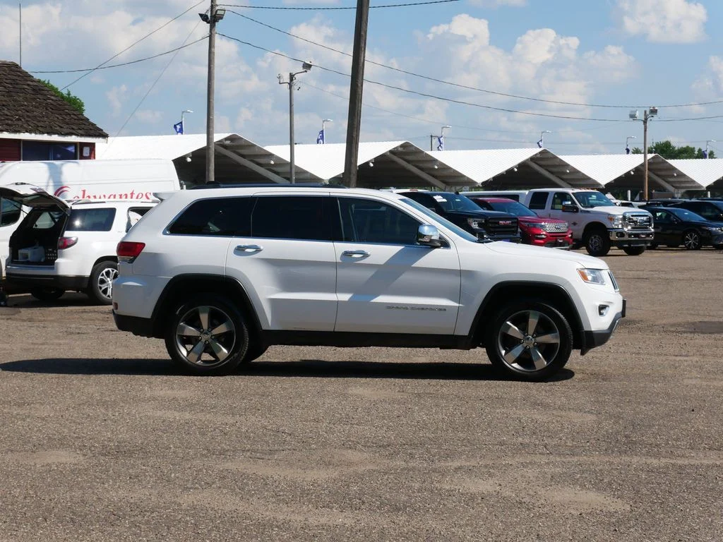 Used 2015 White Jeep Limited image 2