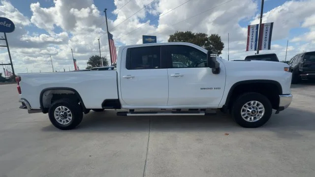 2025 Chevrolet Silverado 2500HD LT - Photo 9