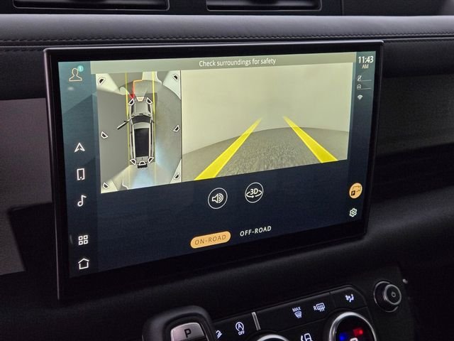 Used 2023 Gold Land Rover X-Dynamic SE image 25