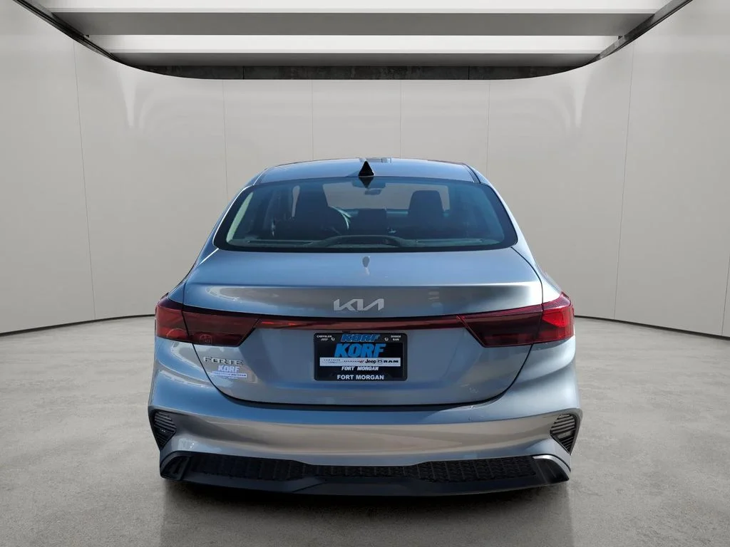Used 2023 Gray Kia LXS image 4