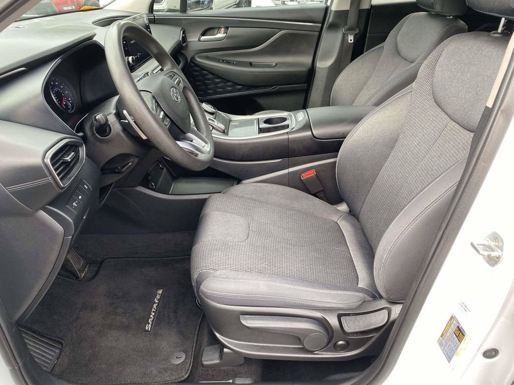 Used 2022 Gray Hyundai SE image 13