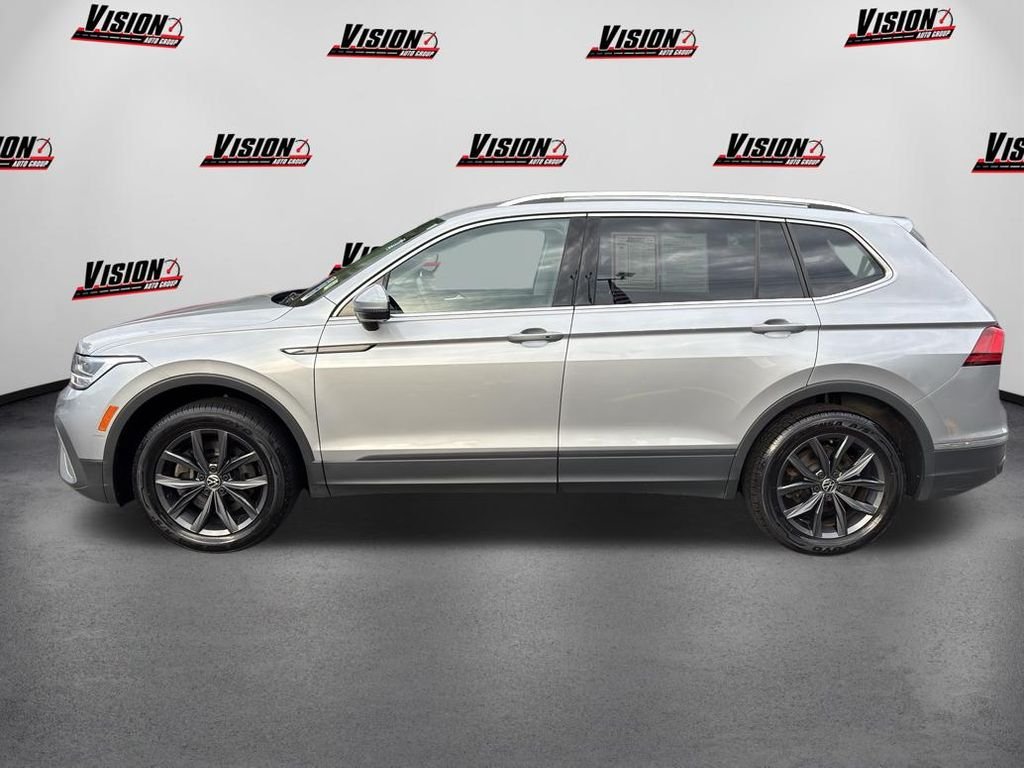 Used 2022 Gray Volkswagen 2.0T SE image 8