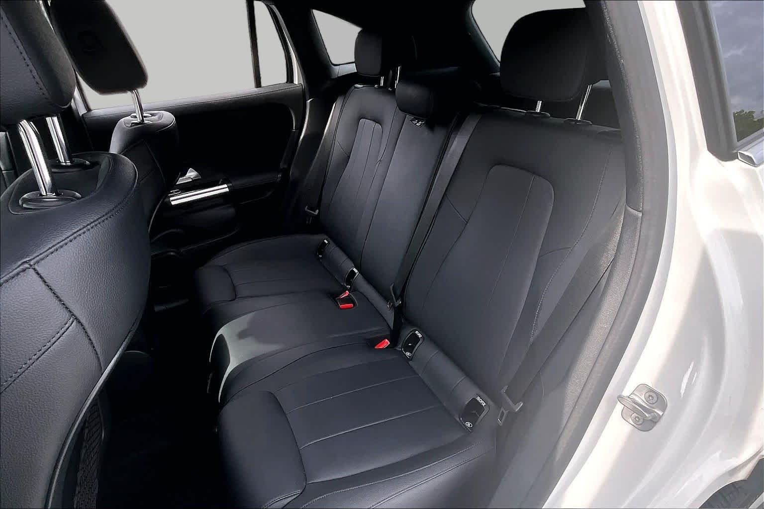 Used 2025 Polar White Mercedes-Benz GLA 250 image 20