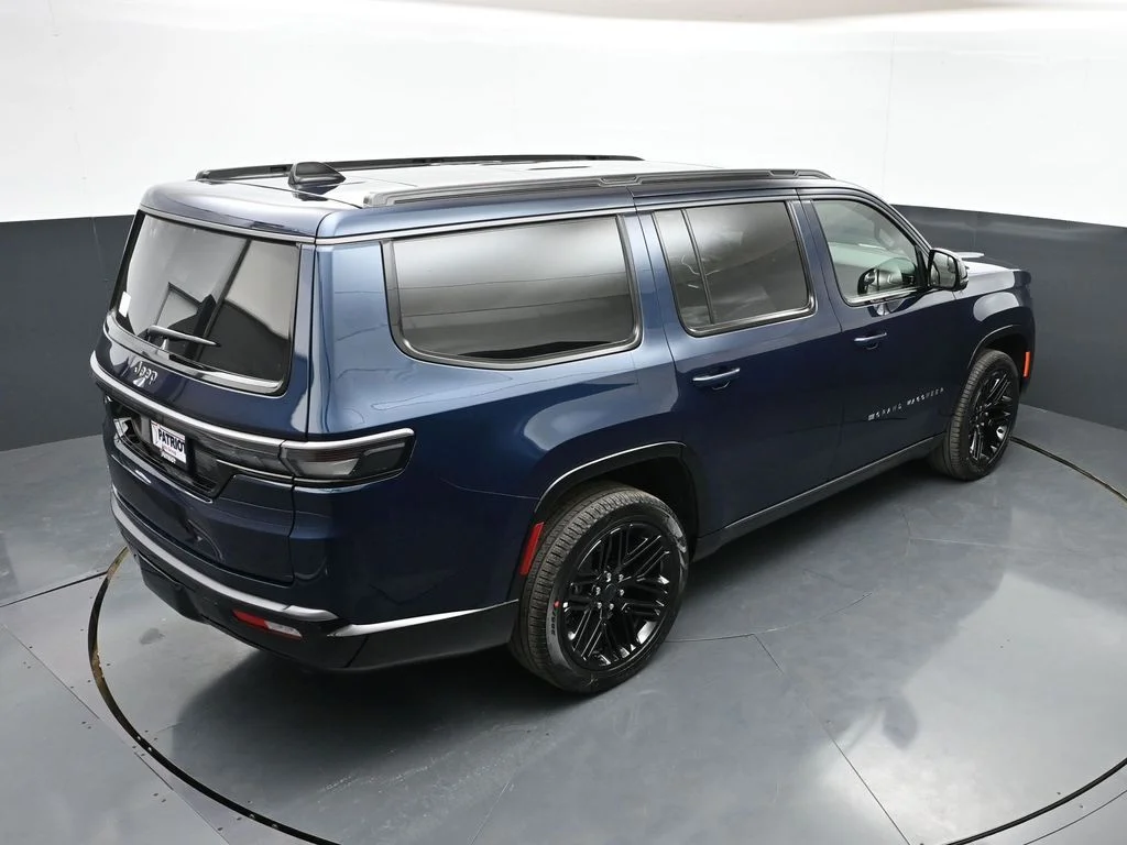 New 2026 Fathom Blue Pearl-Coat Exterior Paint (Late Availability) Jeep Limited Reserve image 48