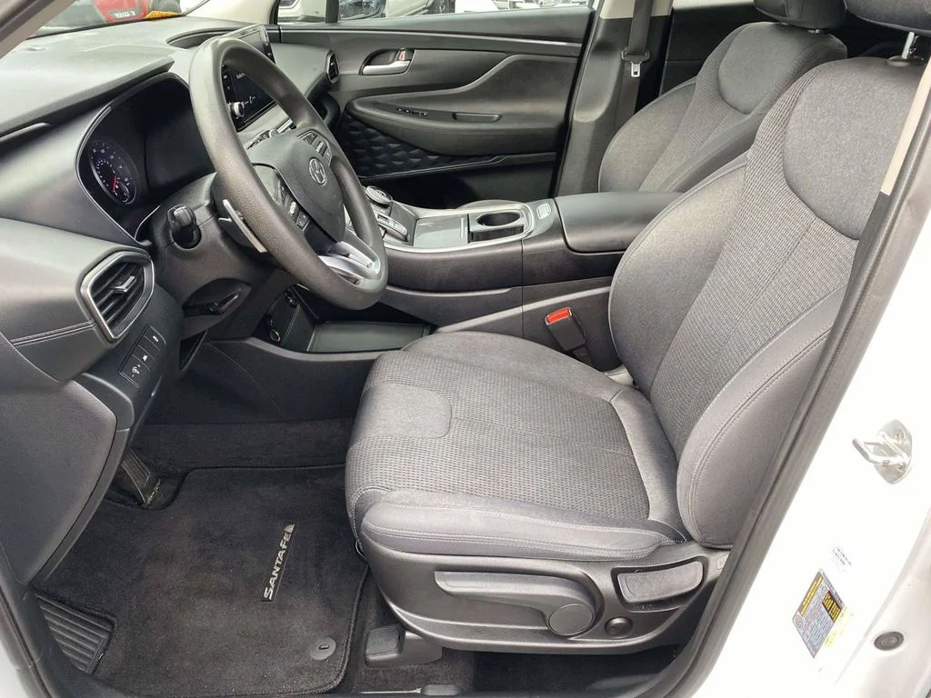 Used 2022 Gray Hyundai SE image 13