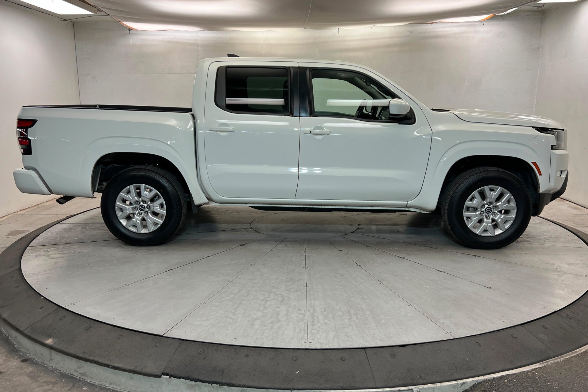 2024 Nissan Frontier SV - Photo 7