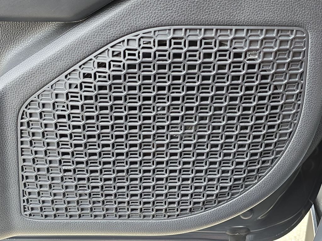 Certified Used 2025  Toyota SR5 image 20