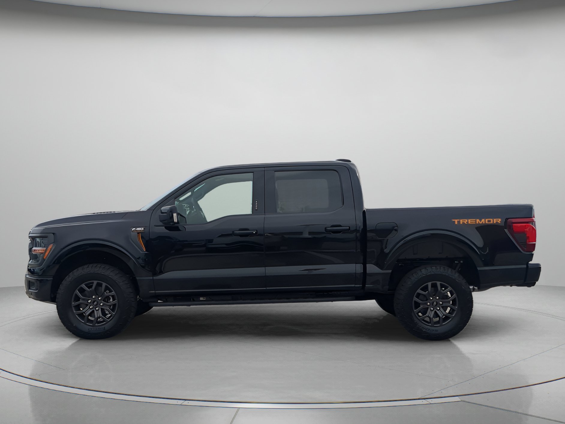 New 2026 Agate Black Metallic Ford Tremor® image 40