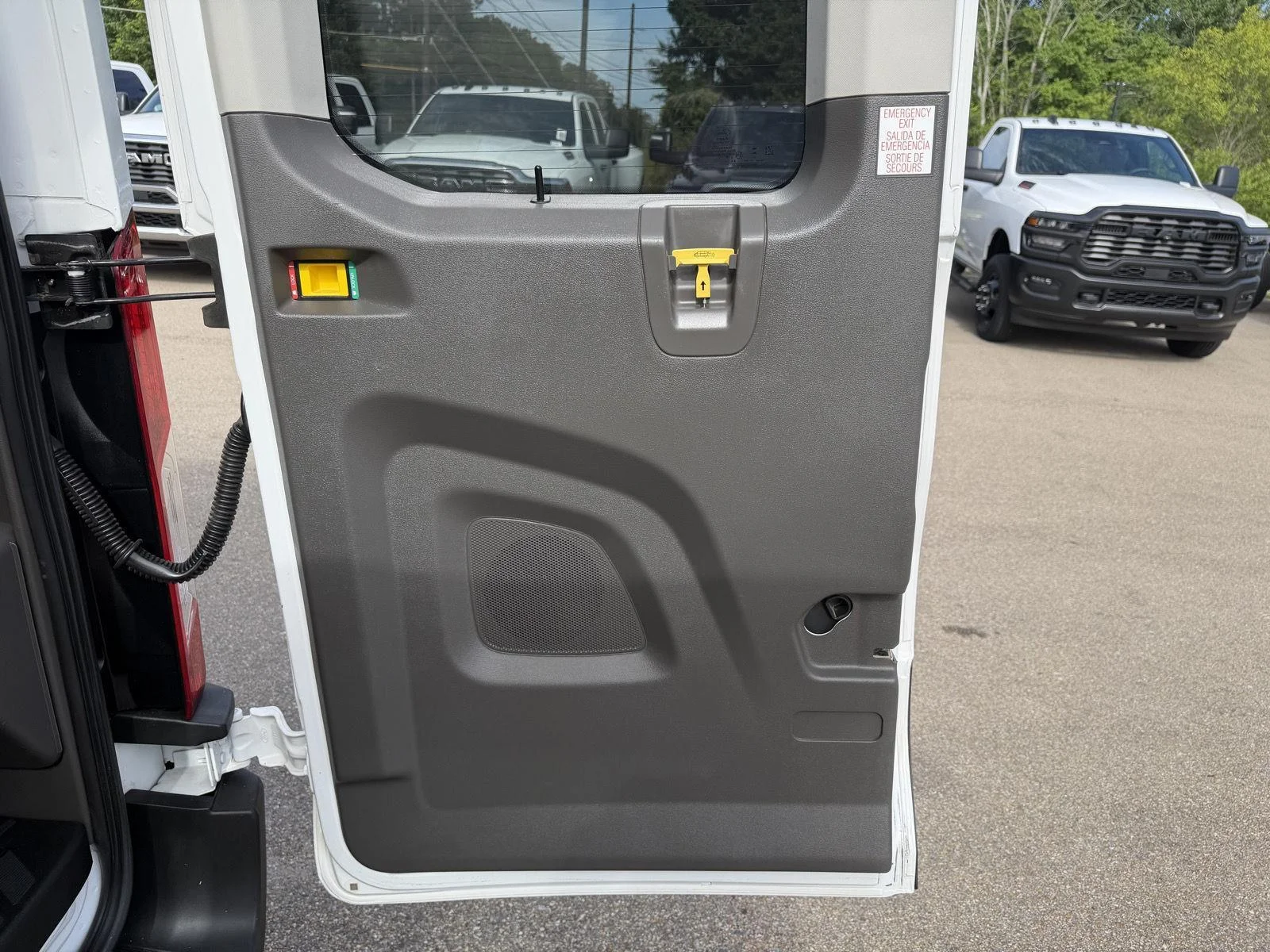 Used 2023 Oxford White Ford 350 XLT image 17