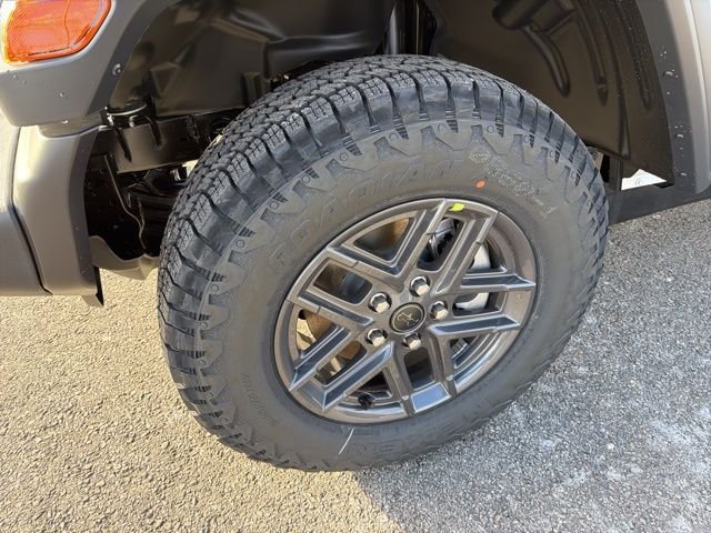 New 2026 Bright White Clear-Coat Exterior Paint Jeep Sport S image 6