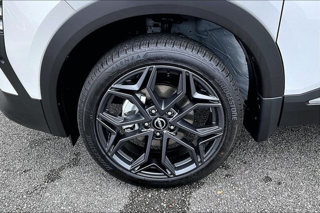 New 2026 Nissan Kicks SR