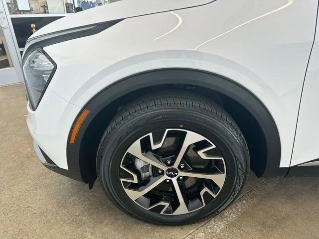 Used 2023 White Kia EX image 20
