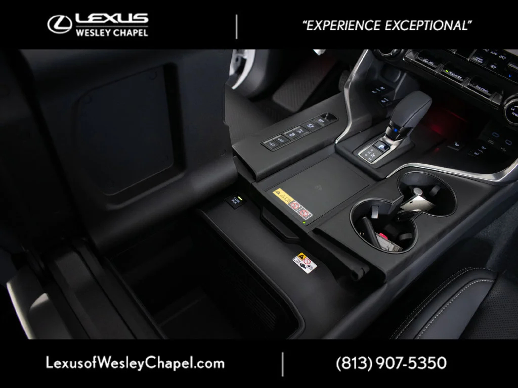 New 2026 Eminent White Pearl Lexus LX 700h LUXURY image 11