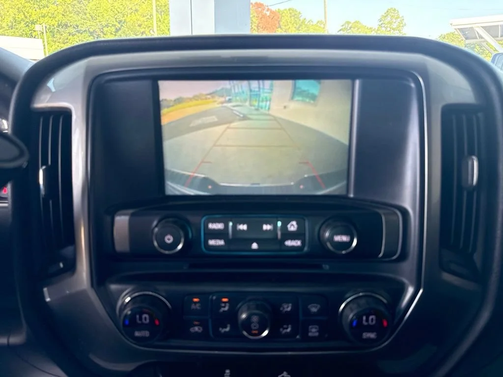 Used 2018 BLACK Chevrolet LT image 22