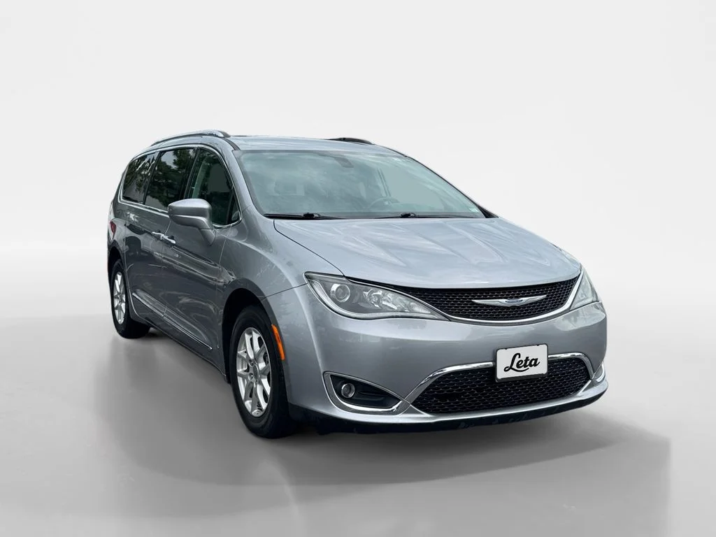 Used 2020 Chrysler Pacifica Touring L with VIN 2C4RC1BG6LR125707 for sale in O'Fallon, MO