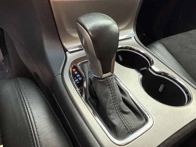 Used 2019 Silver Jeep Altitude image 30