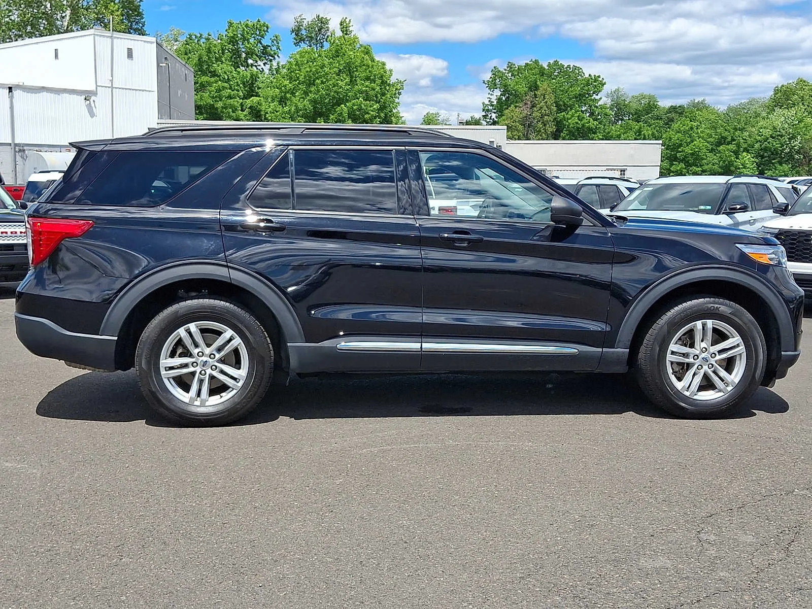 Used 2021 Agate Black Metallic Ford XLT image 7