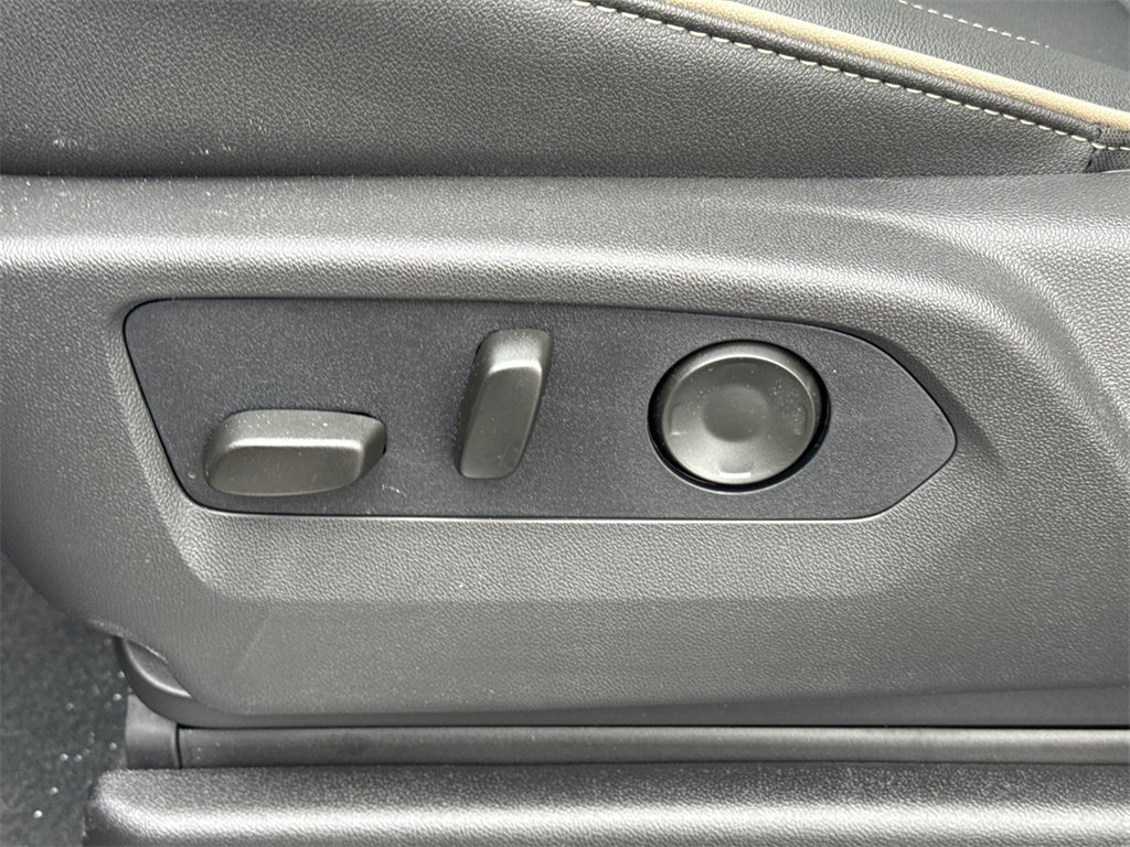 2026 GMC YUKON XL - Image 16