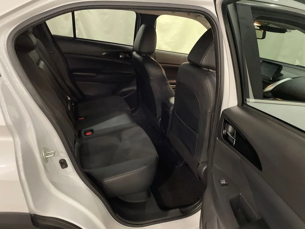 Used 2024 White Diamond Mitsubishi SE image 27