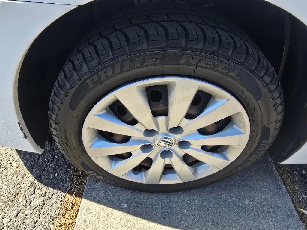 Used 2018 Fresh Powder Nissan S image 9