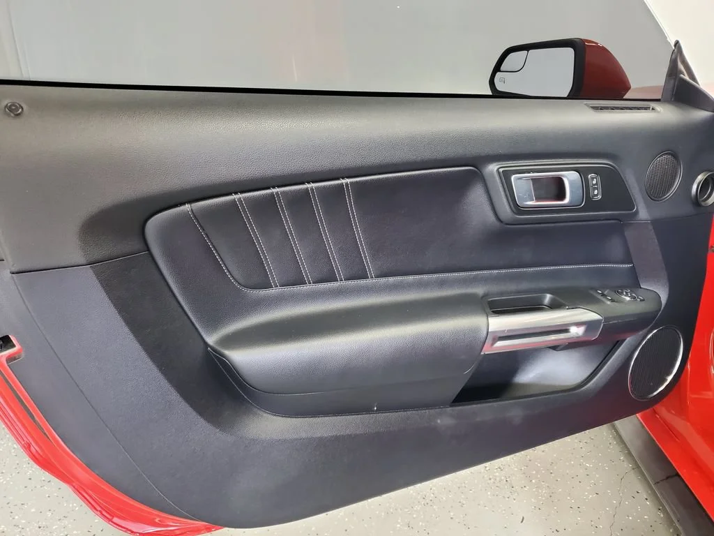 2018 Ford Mustang EcoBoost Premium - Photo 8