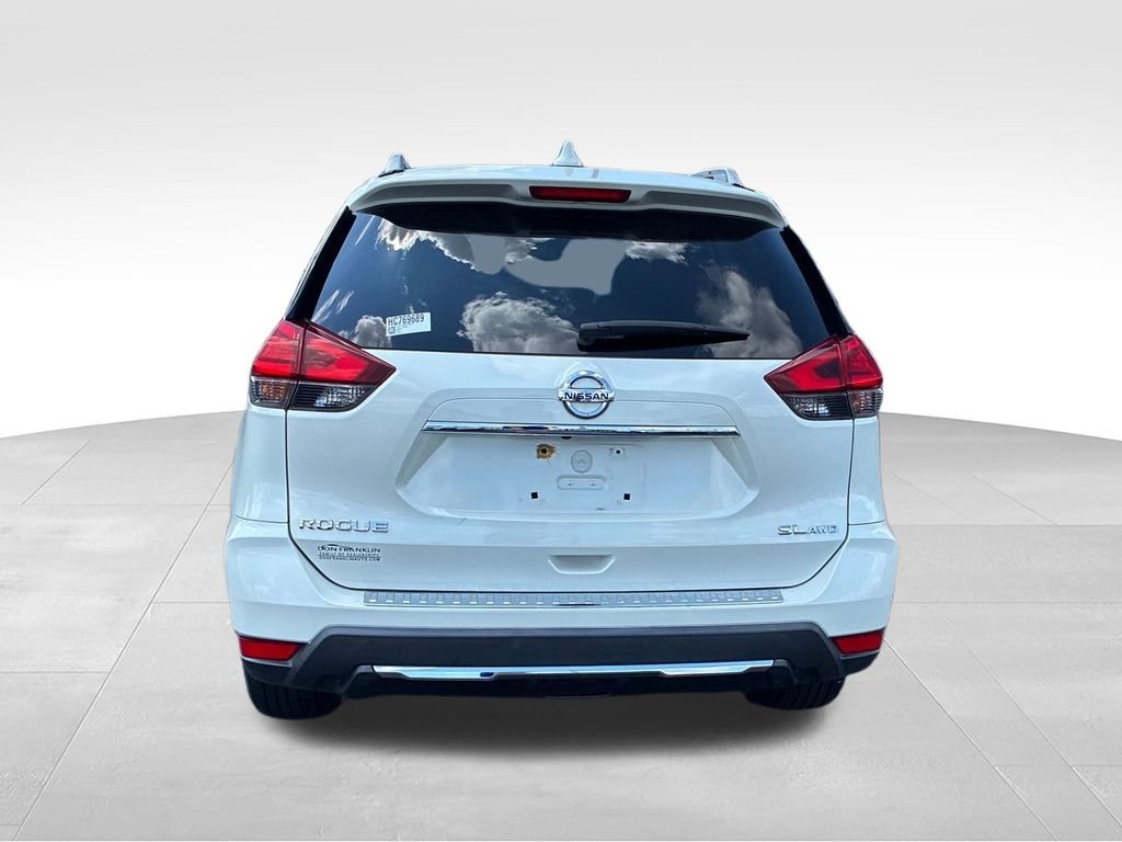 Used 2017 White Nissan SL image 4