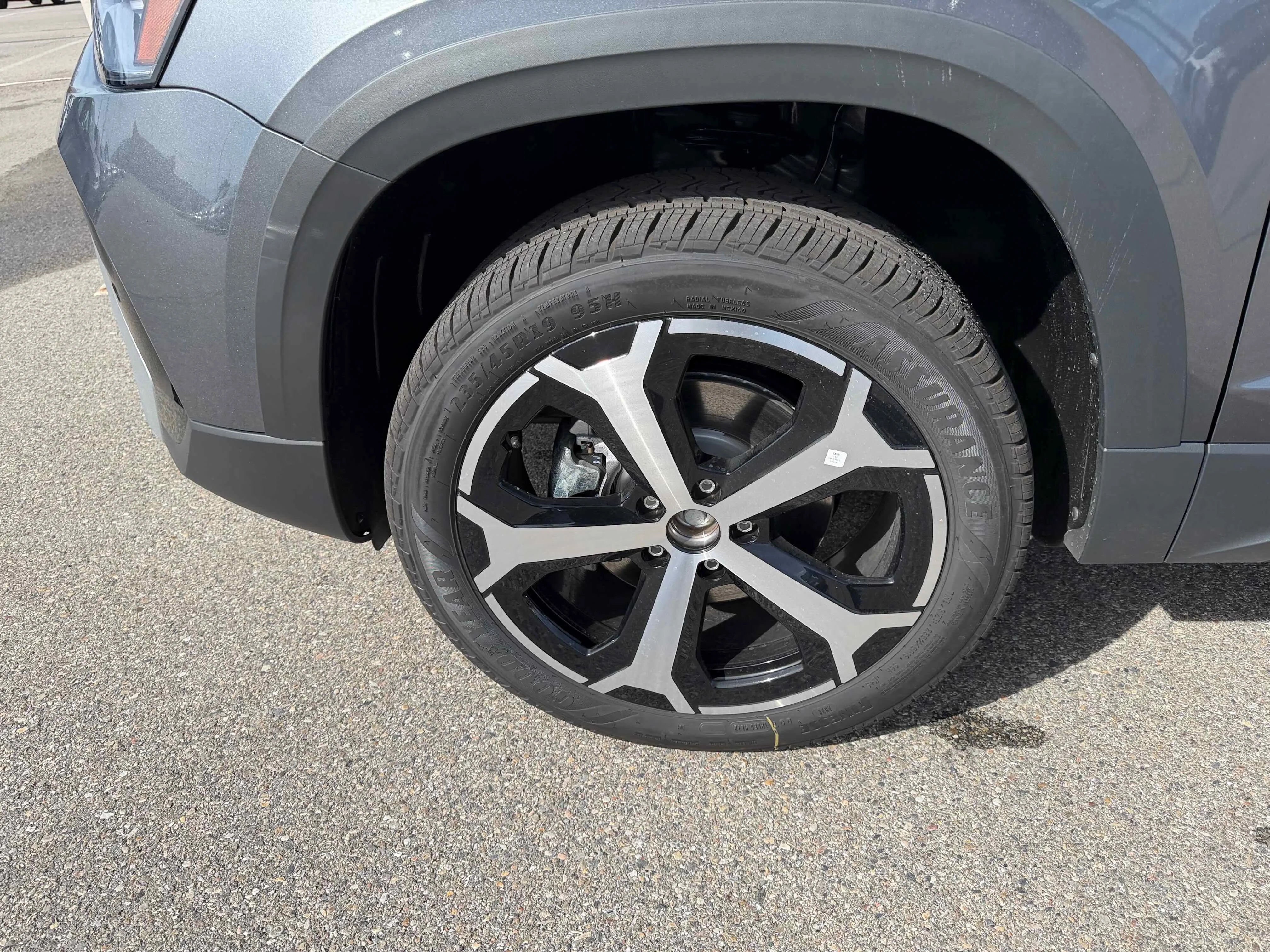 New 2026 Platinum Gray Volkswagen SEL image 13