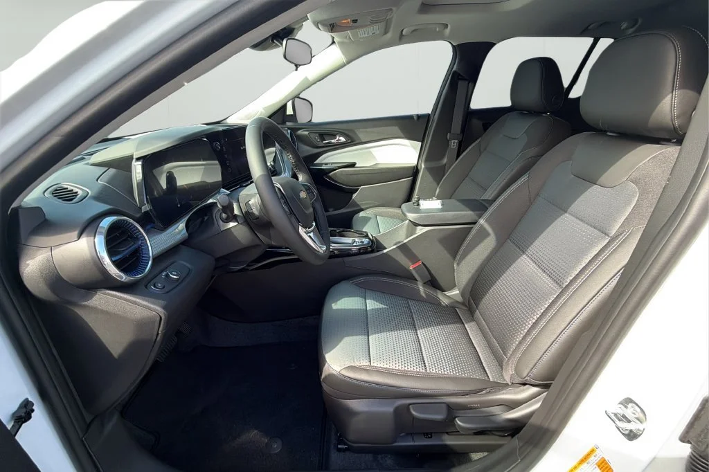 New 2026 Summit White Chevrolet LT image 16