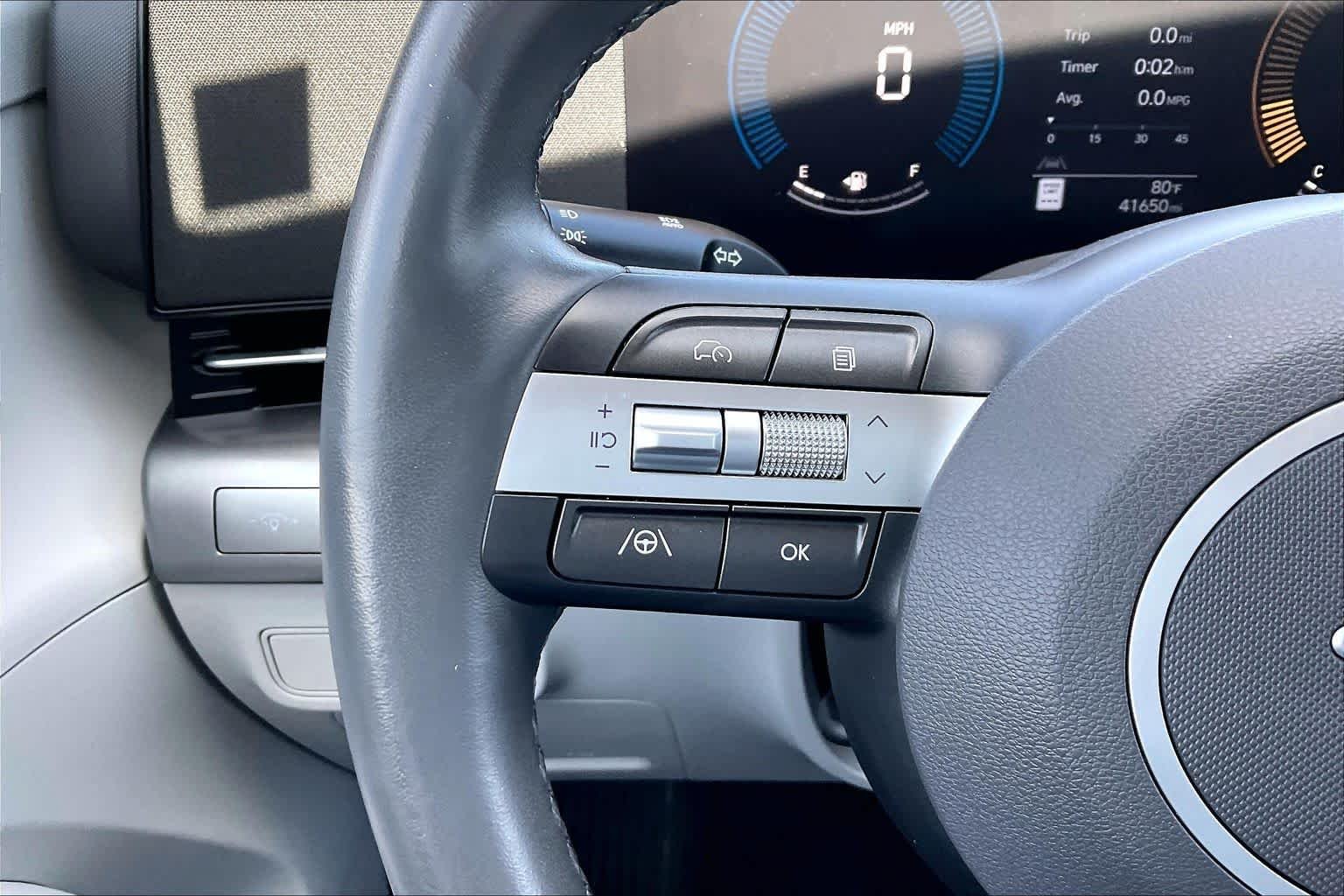 Used 2025 Mirage Green Hyundai SEL image 23