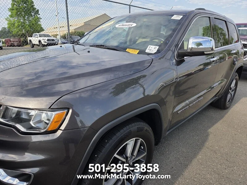 Used 2020 Crystal Metallic JEEP LIMITED image 10