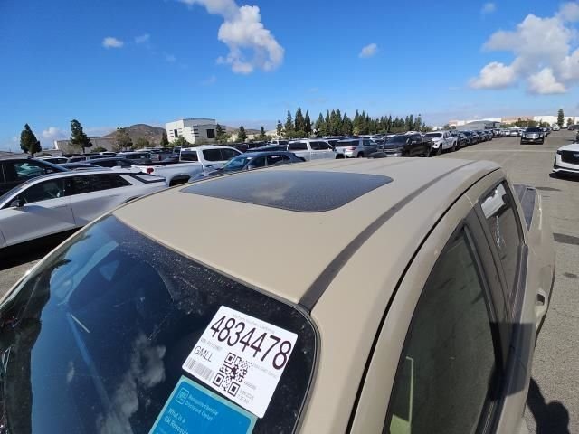 Used 2024  GMC Elevation image 3