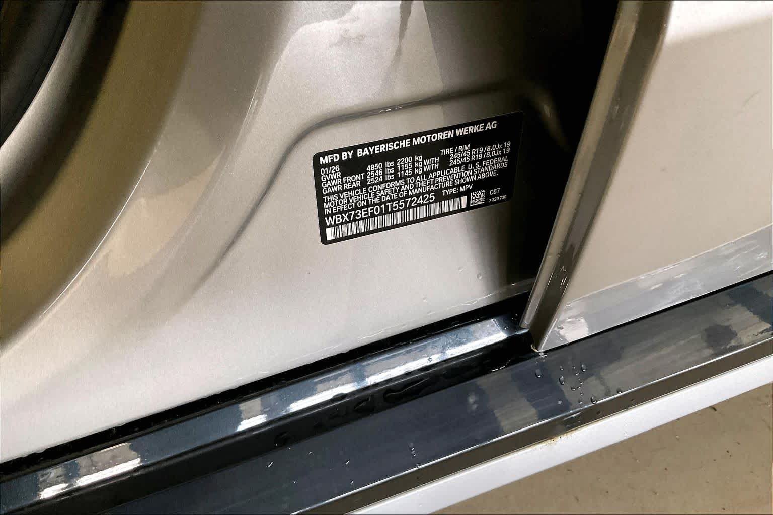 New 2026 Space Silver Metallic BMW xDrive28i image 18