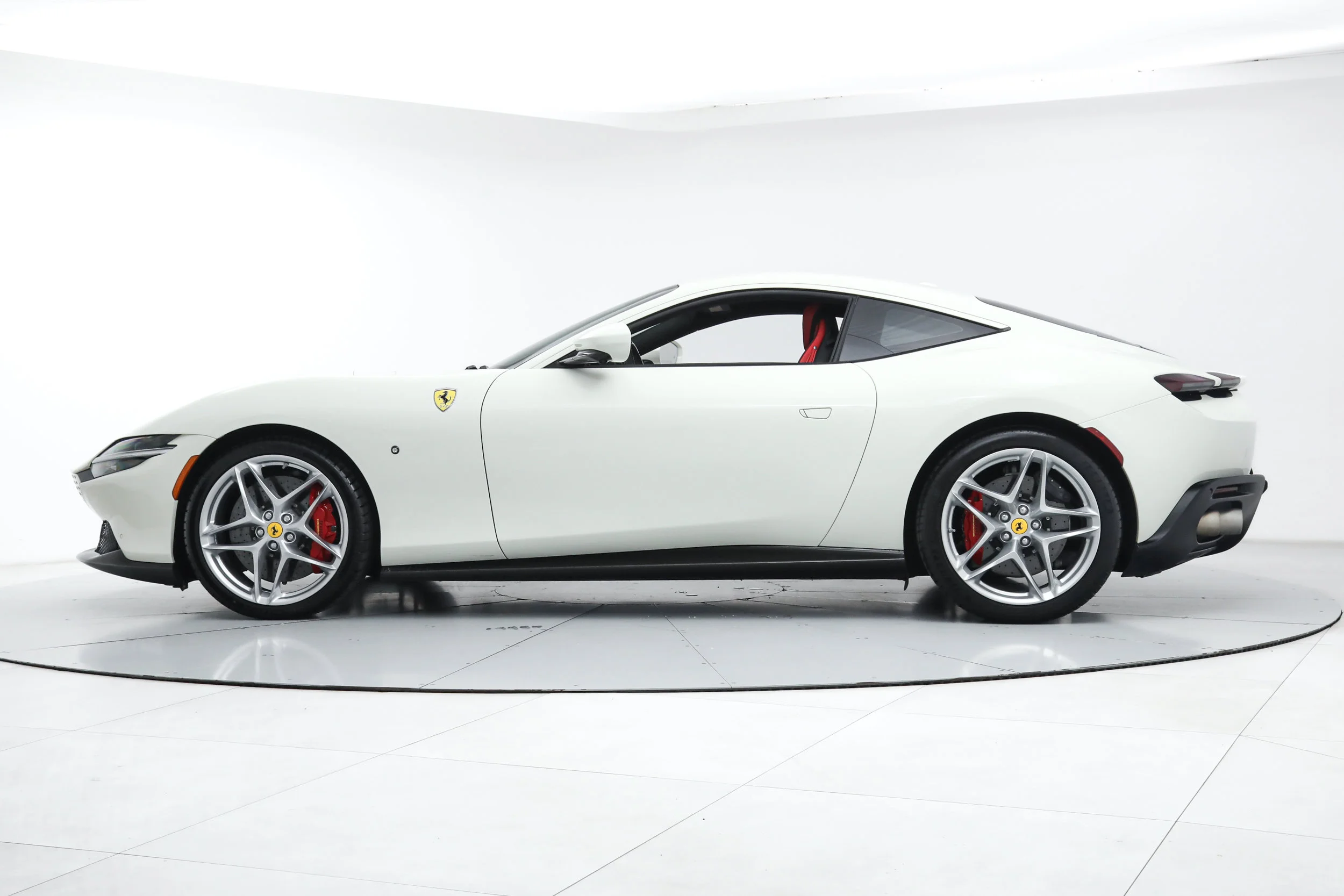 Certified Used 2021 White Ferrari  image 4