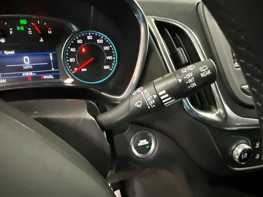 2024 Chevrolet Equinox LT - Photo 23