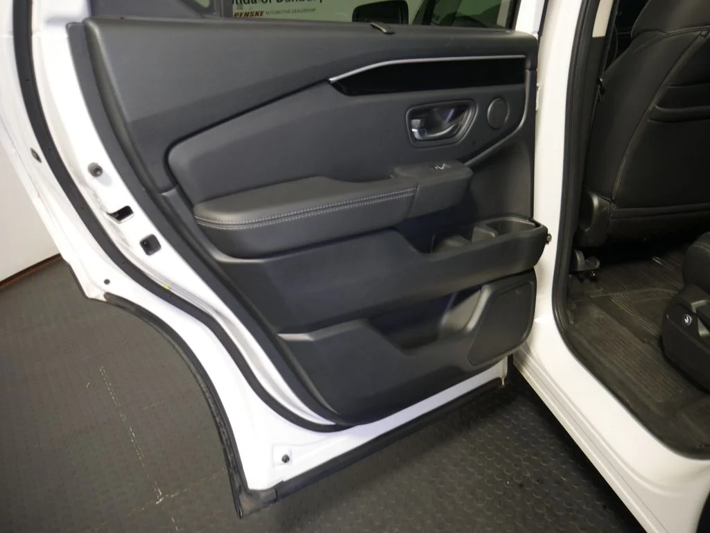 2023 Honda Pilot Touring - Photo 12