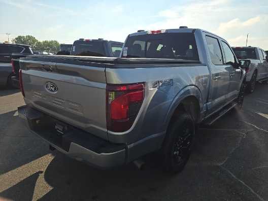 Used 2024 Iconic Silver Metallic Ford XLT image 3