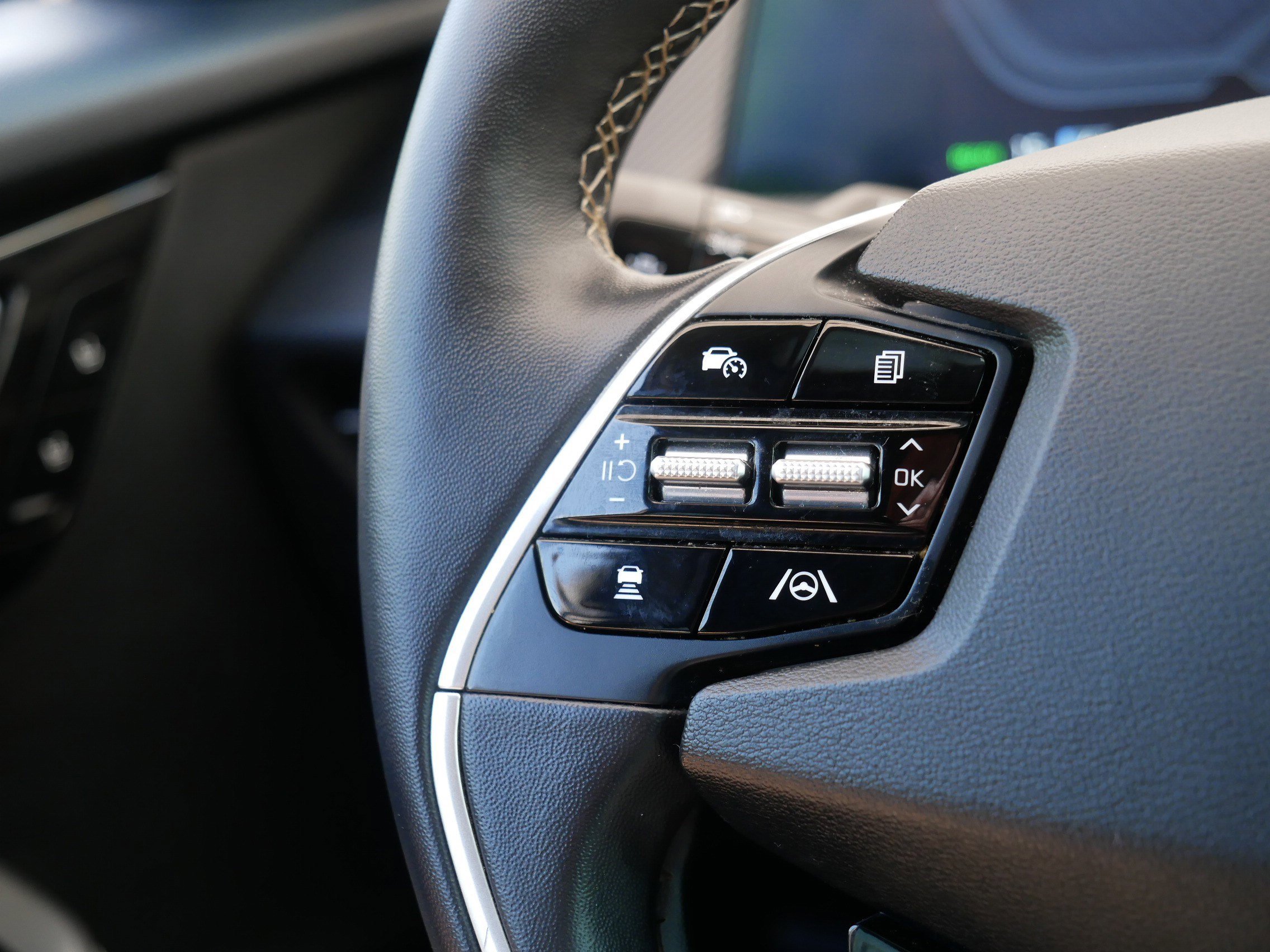 Certified Used 2023 Yacht Blue Kia GT-Line image 28