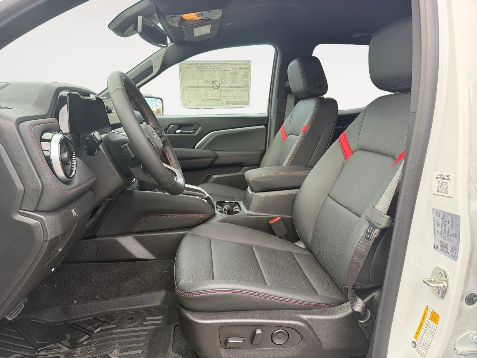 Used 2026 Summit White Chevrolet Z71 image 10