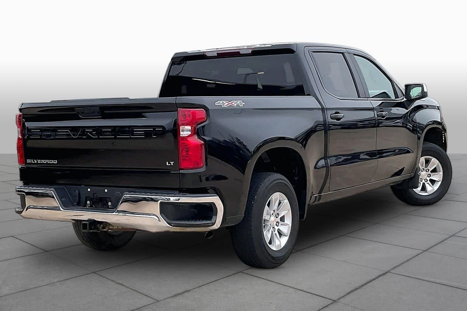 Used 2025 Black Chevrolet LT image 12