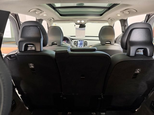 Certified Used 2023 Platinum Gray Metallic Volvo B6 Plus 7-Seater image 32