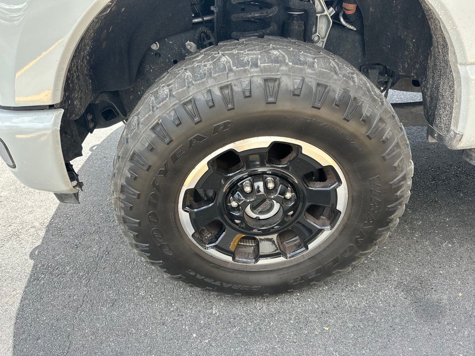 Used 2026 Avalanche Ford Platinum image 9