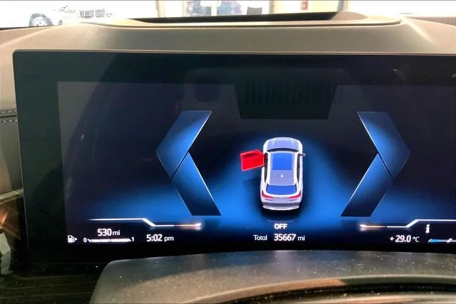 Used 2024 Skyscraper Grey Metallic BMW xDrive40i image 9