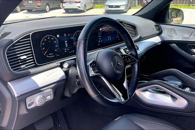 Used 2025 Silver Mercedes-Benz GLS 450 image 13