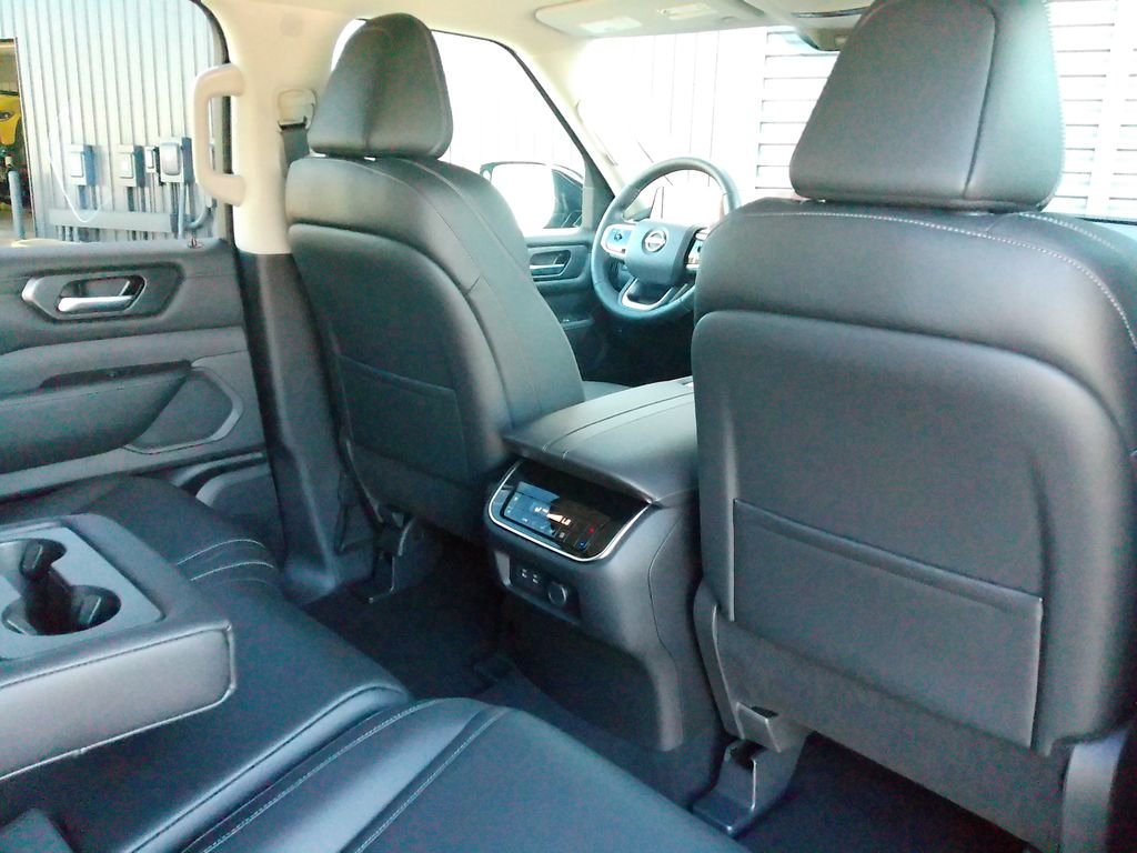 2026 Nissan Armada SV - Photo 20