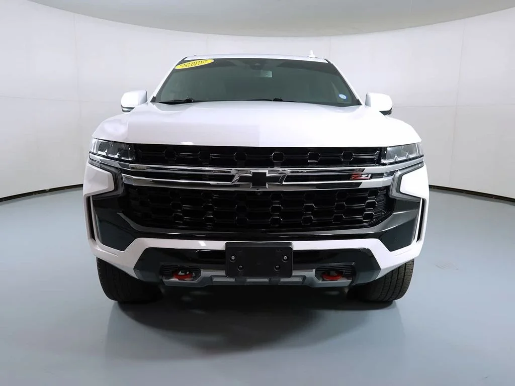 Used 2022 White Chevrolet Z71 image 3