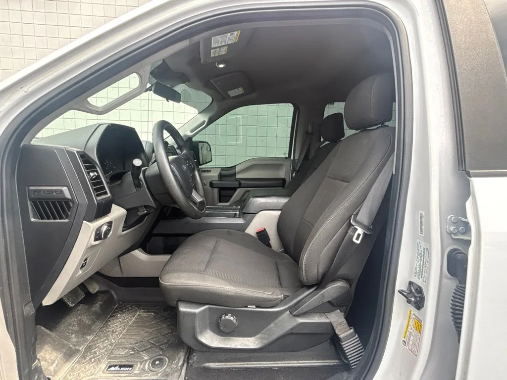 Used 2019 White Ford XL image 3